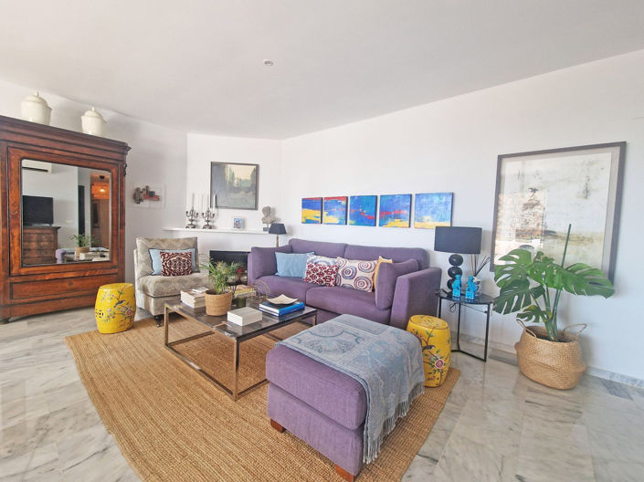 Image No.17-4 Bed Townhouse for sale