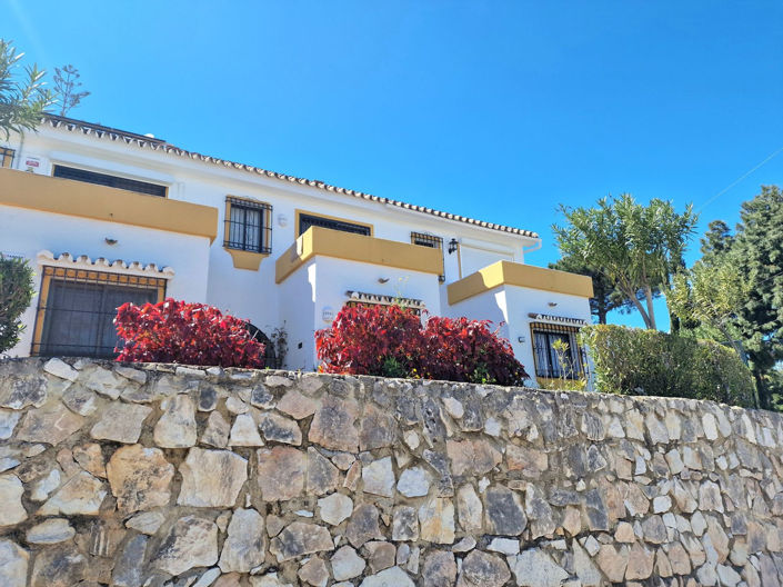Image No.1-3 Bed Townhouse for sale