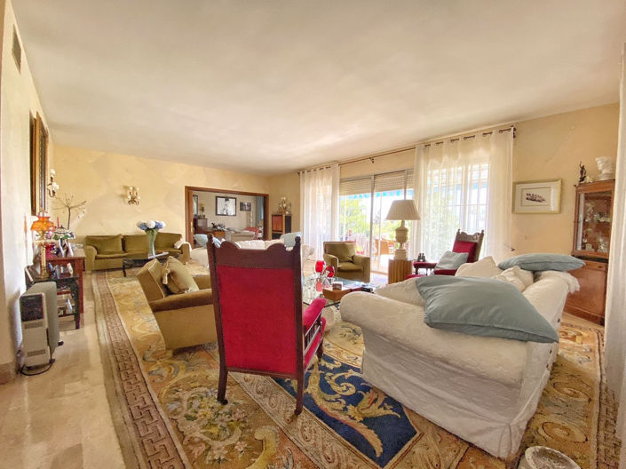 Image No.10-4 Bed Villa for sale