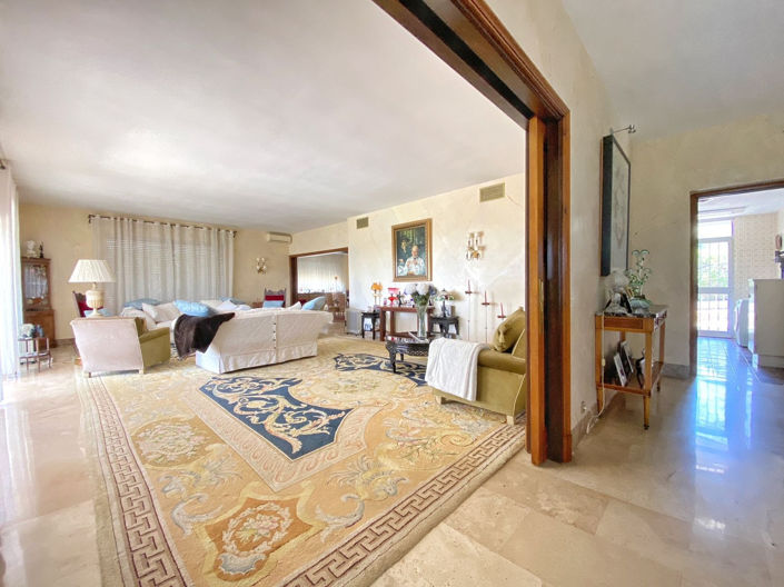 Image No.12-4 Bed Villa for sale