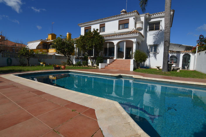 Image No.1-5 Bed Villa for sale