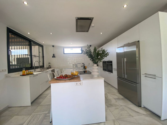 Image No.14-6 Bed Villa for sale