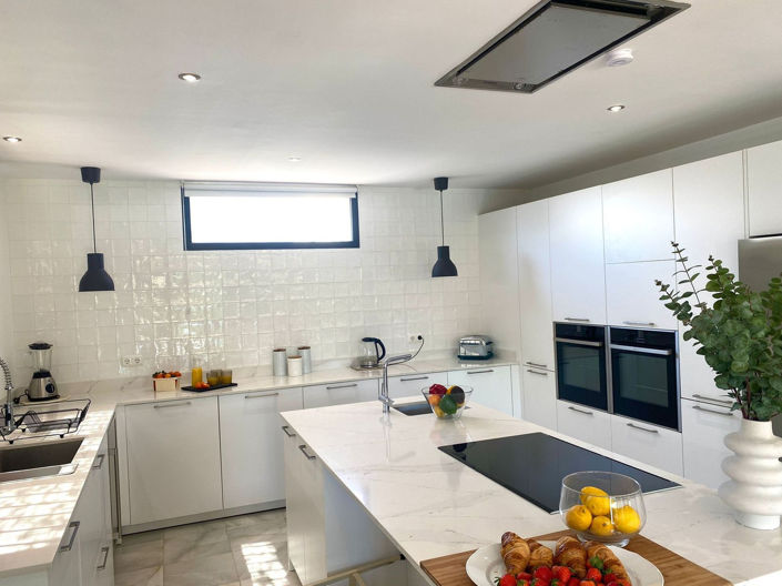 Image No.15-6 Bed Villa for sale