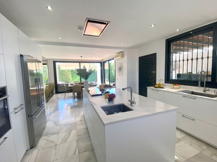 Image No.18-6 Bed Villa for sale