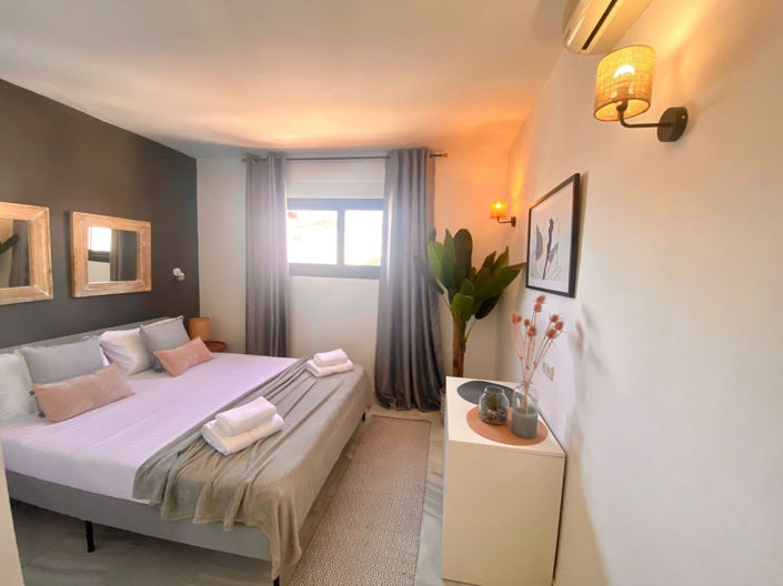 Image No.20-6 Bed Villa for sale