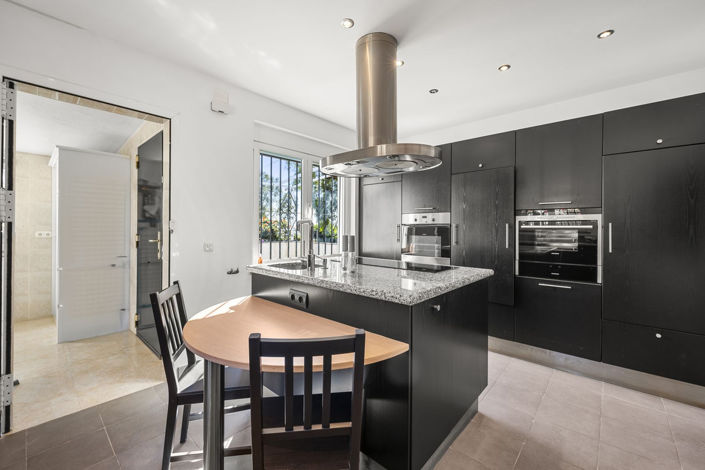 Image No.24-4 Bed Villa for sale