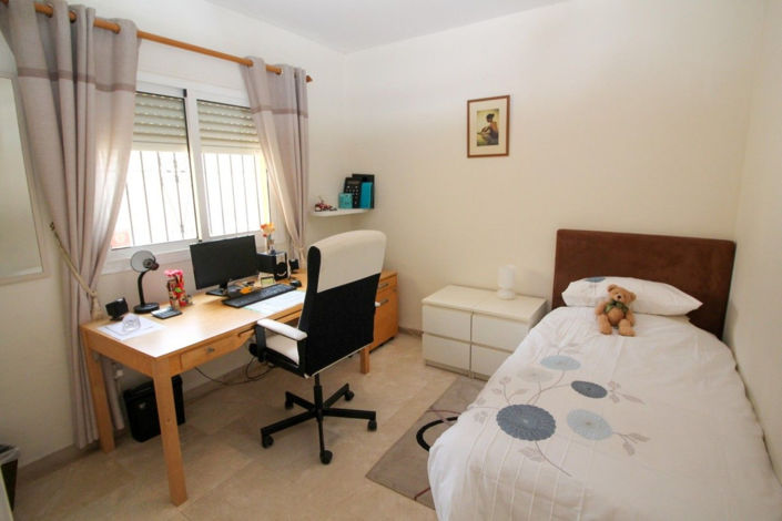 Image No.16-3 Bed Townhouse for sale