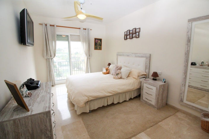 Image No.17-3 Bed Townhouse for sale