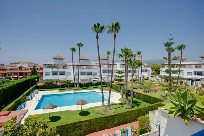 Image No.1-5 Bed Townhouse for sale