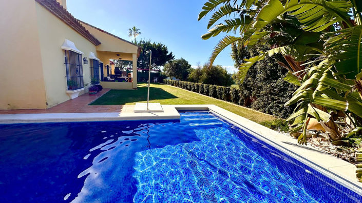 Image No.1-3 Bed Villa for sale