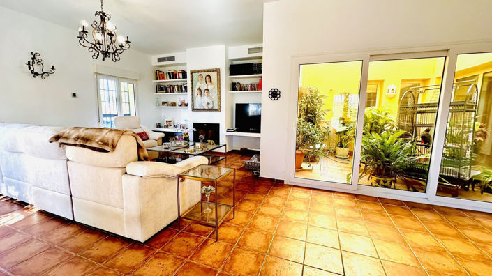 Image No.10-3 Bed Villa for sale