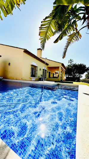 Image No.2-3 Bed Villa for sale