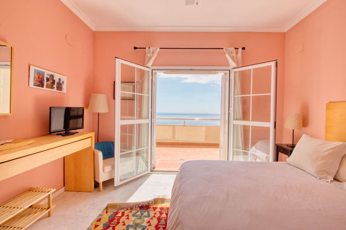 Image No.28-3 Bed Apartment for sale