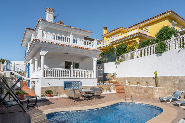 Image No.1-5 Bed Villa for sale