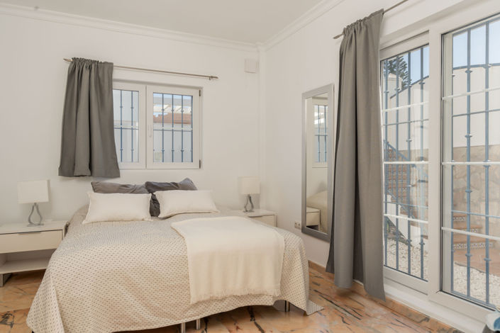 Image No.15-5 Bed Villa for sale