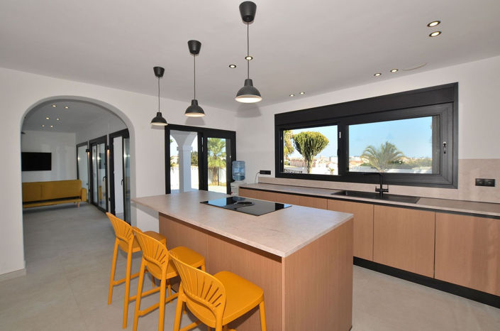 Image No.13-4 Bed Villa for sale