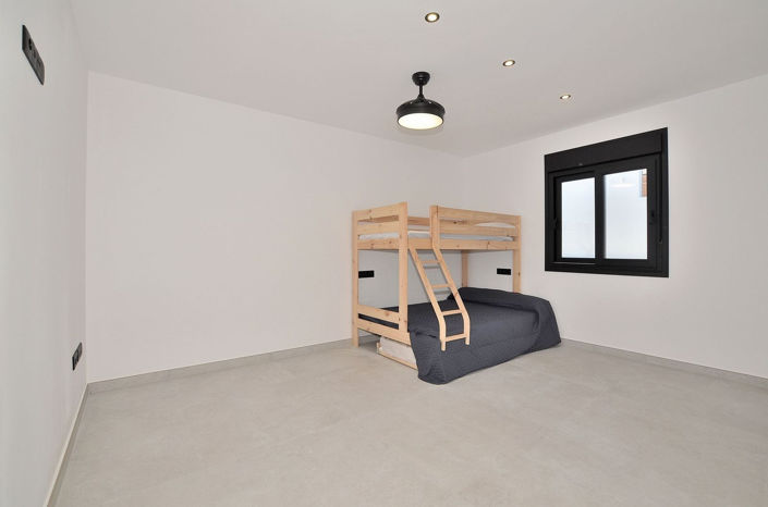 Image No.22-4 Bed Villa for sale