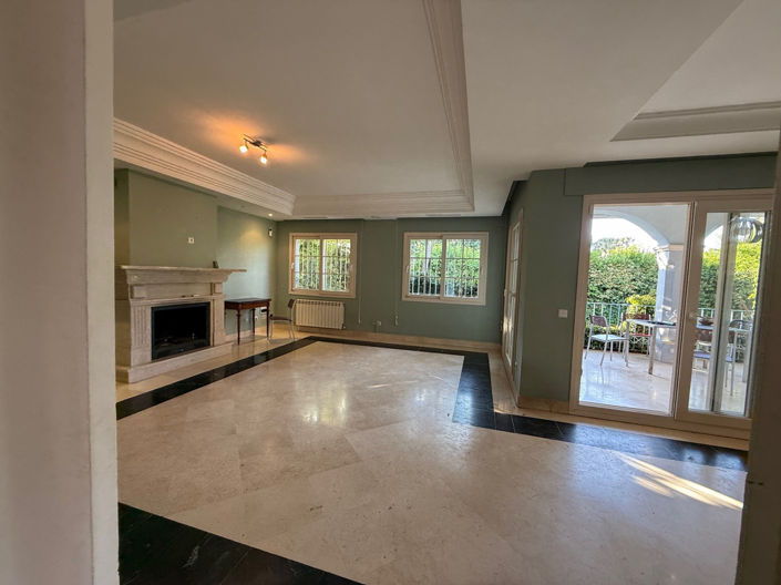 Image No.5-5 Bed Villa for sale