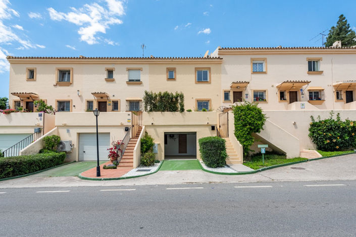 Image No.1-4 Bed Townhouse for sale