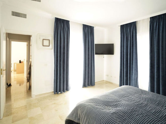 Image No.13-2 Bed Townhouse for sale