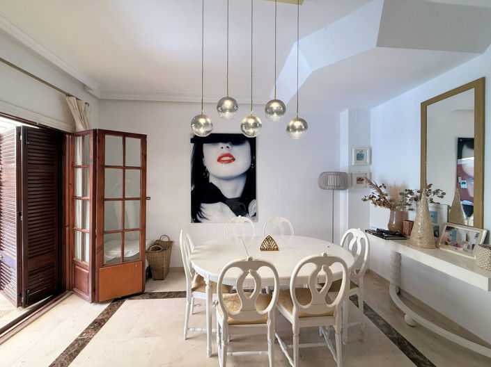 Image No.15-3 Bed Townhouse for sale