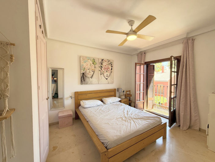 Image No.20-3 Bed Townhouse for sale