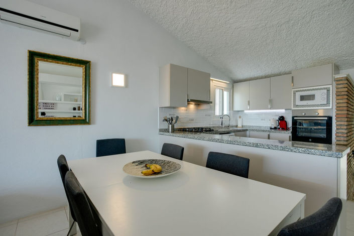 Image No.14-4 Bed Townhouse for sale