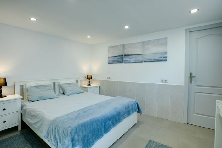 Image No.16-4 Bed Townhouse for sale