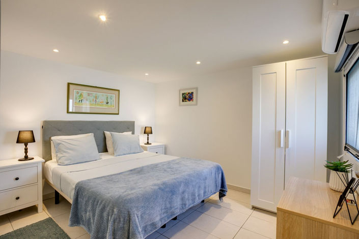 Image No.19-4 Bed Townhouse for sale