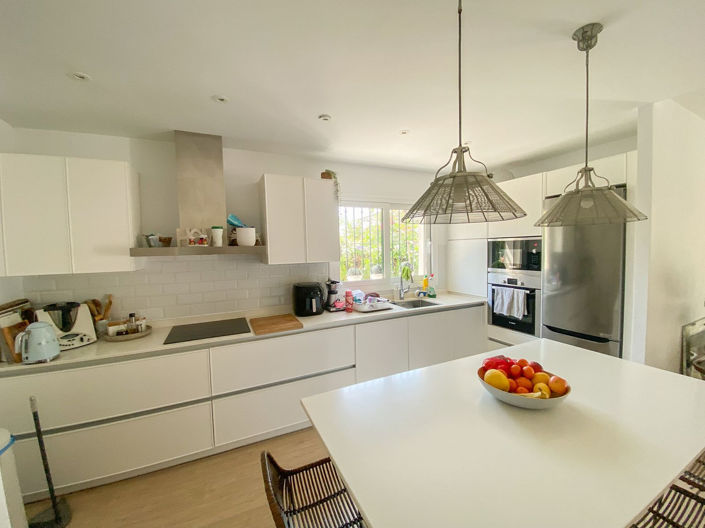 Image No.8-3 Bed Townhouse for sale