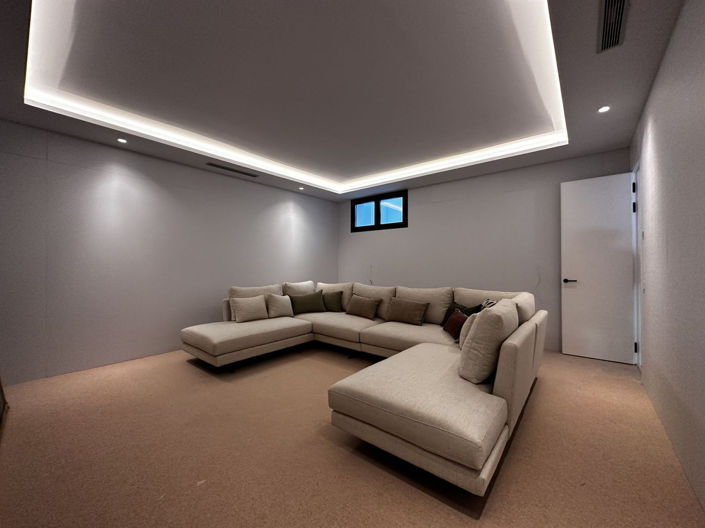 Image No.16-5 Bed Villa for sale