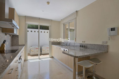 vs55or0a8p8-e64a9055bba3e77ac8aca3b893cdf826