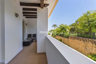 99lhrfhaazo24-613bbc26f32d7013d348ef202dd30a4