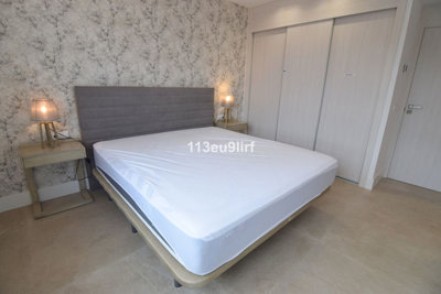 7fy2nw31xd59-467d0cee5b725f3ef65f102a0c2e69c0