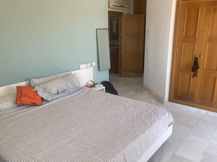 Image No.21-5 Bed Townhouse for sale