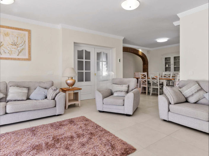 Image No.9-5 Bed Townhouse for sale