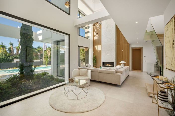 Image No.10-5 Bed Villa for sale