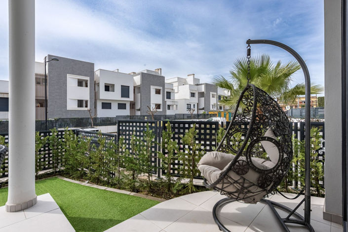 Image No.10-3 Bed Townhouse for sale