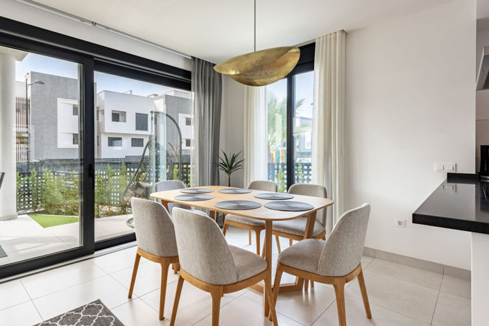 Image No.16-3 Bed Townhouse for sale