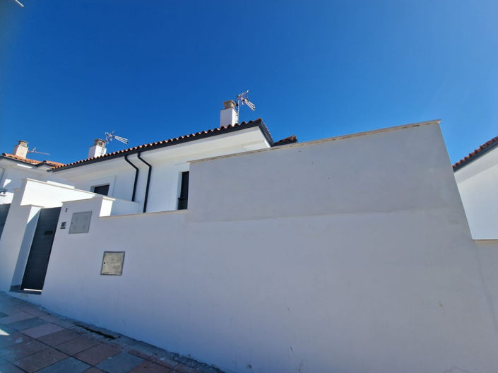 Image No.4-2 Bed Townhouse for sale