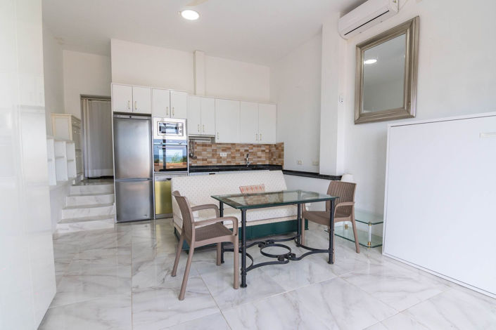 Image No.12-4 Bed Townhouse for sale