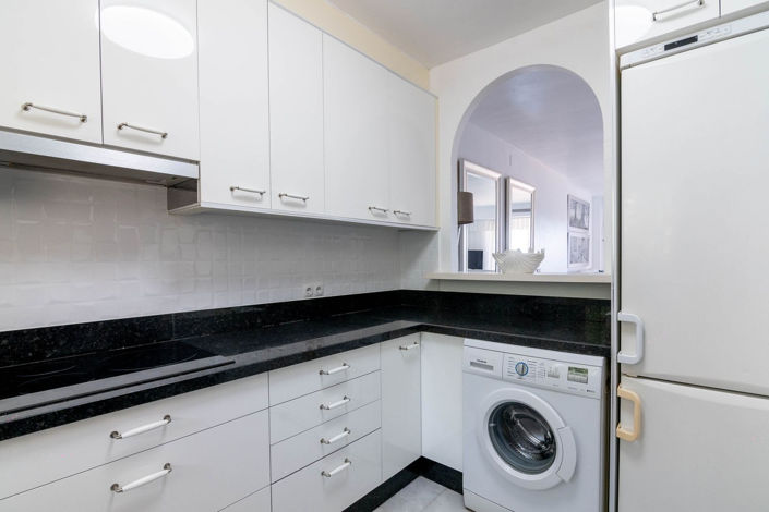 Image No.16-4 Bed Townhouse for sale