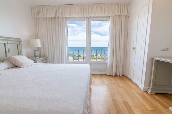 Image No.18-4 Bed Townhouse for sale