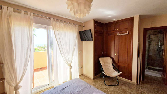 Image No.14-3 Bed Townhouse for sale