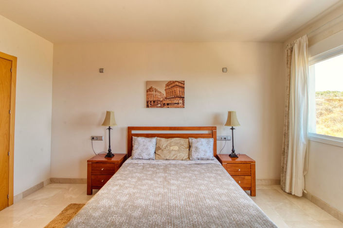 Image No.22-4 Bed Townhouse for sale