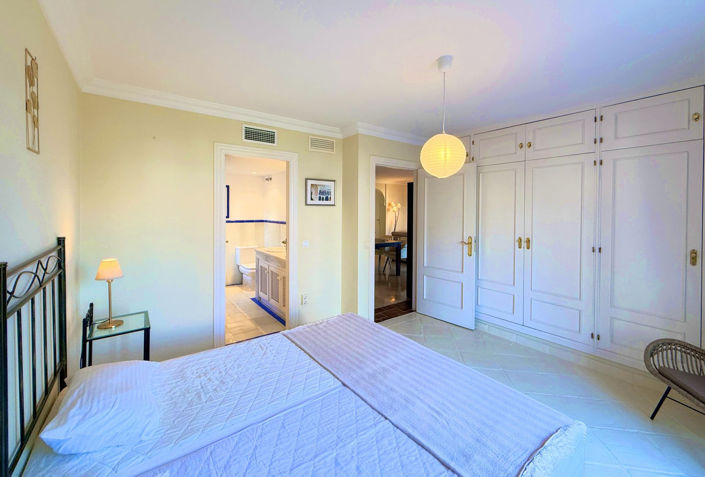 Image No.20-2 Bed Apartment for sale