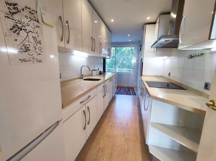 Image No.8-3 Bed Apartment for sale