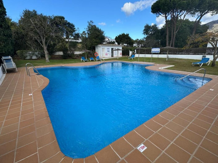 Image No.1-4 Bed Townhouse for sale