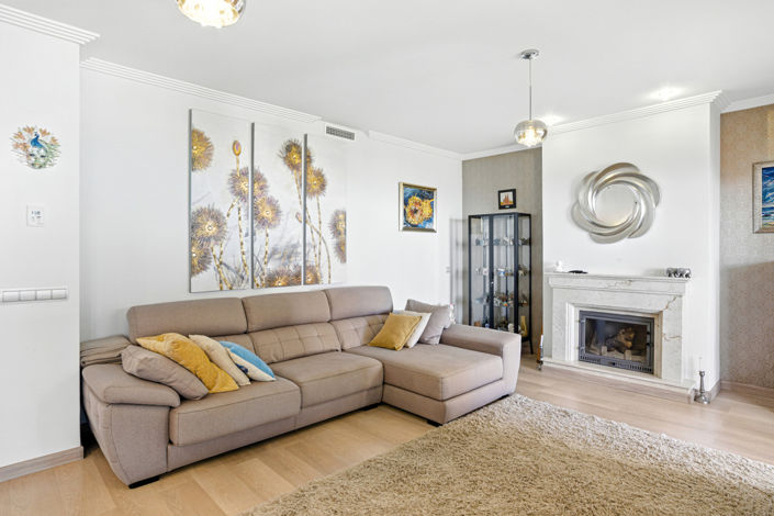 Image No.12-3 Bed Townhouse for sale