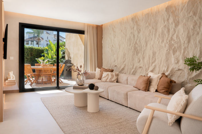 Image No.10-4 Bed Townhouse for sale